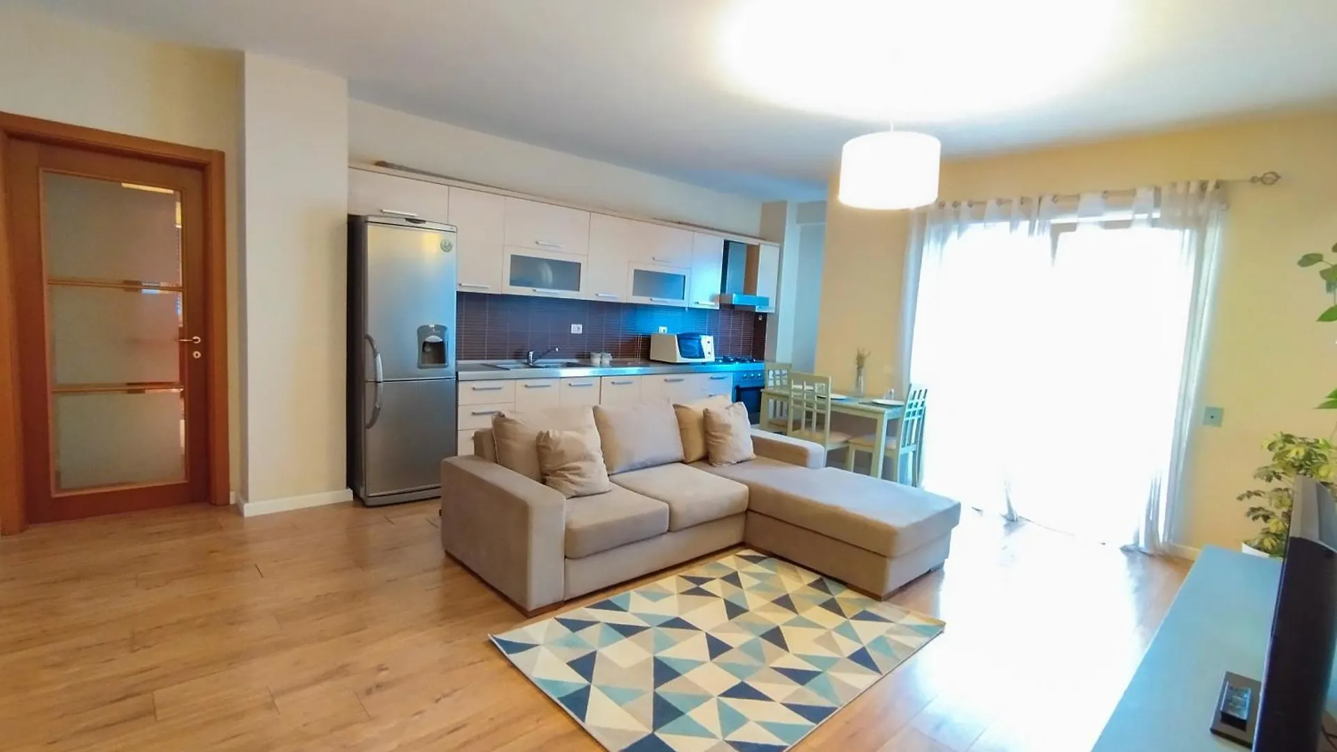 Kora Apartaments - Relaxing Escape Tirana Apartment